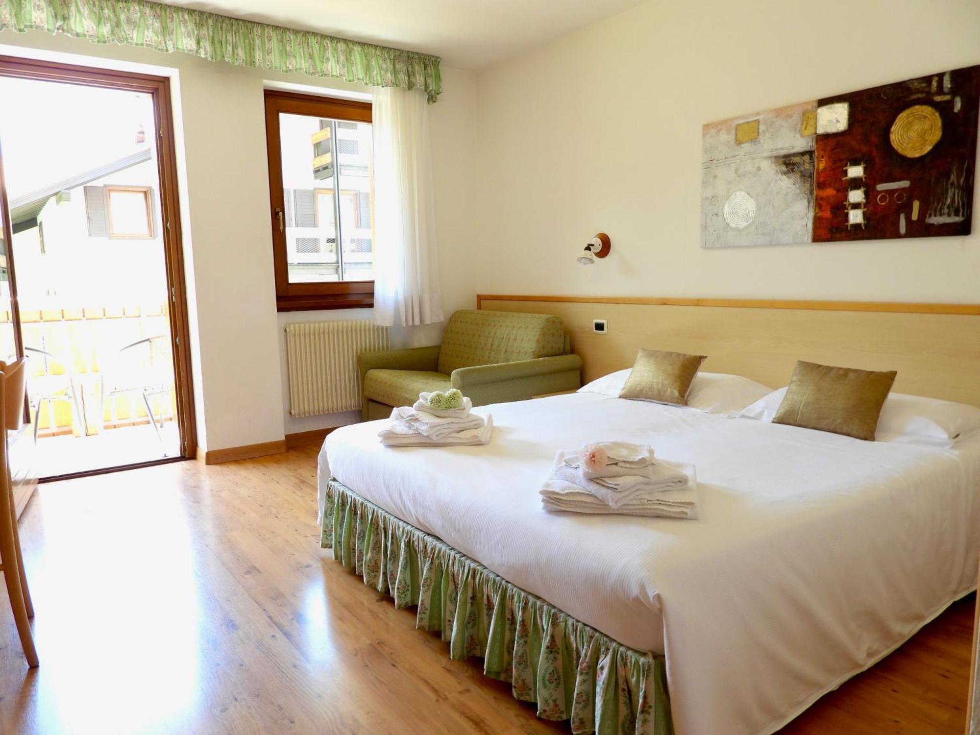 פינזולו Hotel Garni Maffei מראה חיצוני תמונה