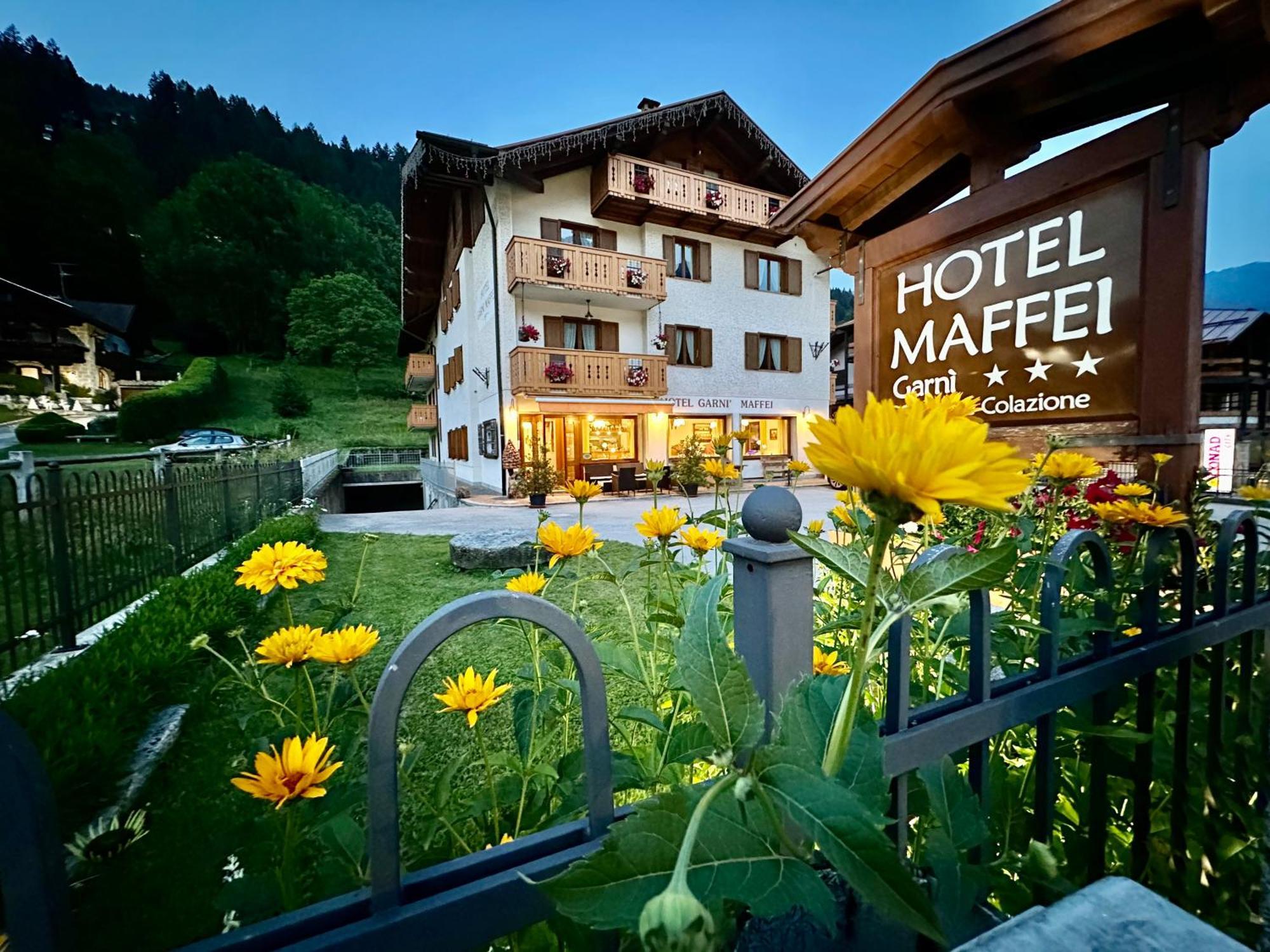 פינזולו Hotel Garni Maffei מראה חיצוני תמונה
