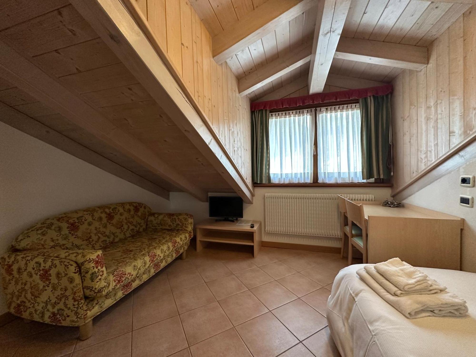 פינזולו Hotel Garni Maffei מראה חיצוני תמונה