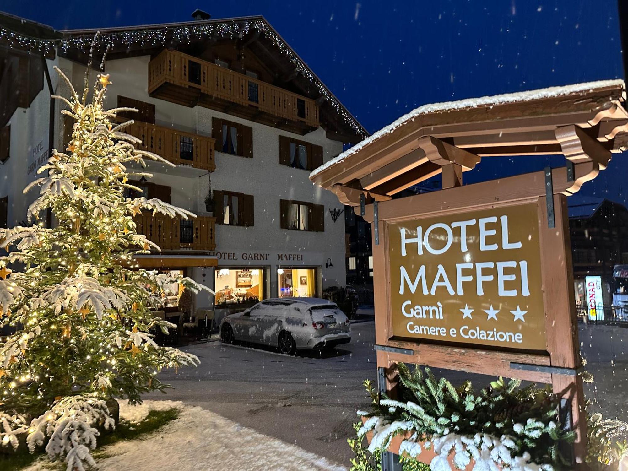 פינזולו Hotel Garni Maffei מראה חיצוני תמונה